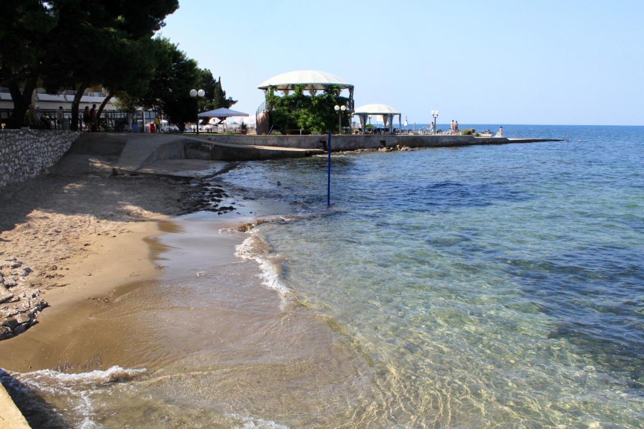 Apartments With A Parking Space Umag - 7666 Экстерьер фото