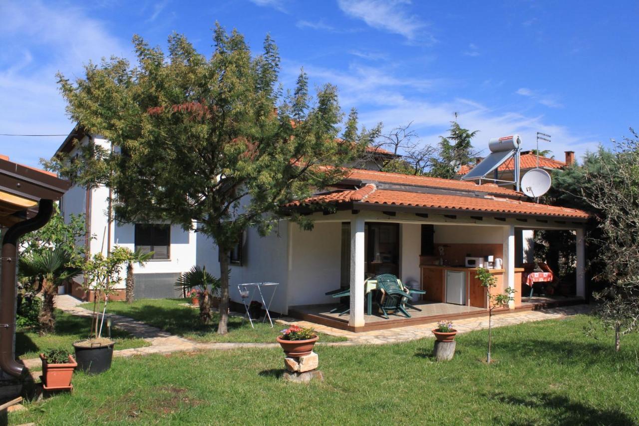Apartments With A Parking Space Umag - 7666 Экстерьер фото