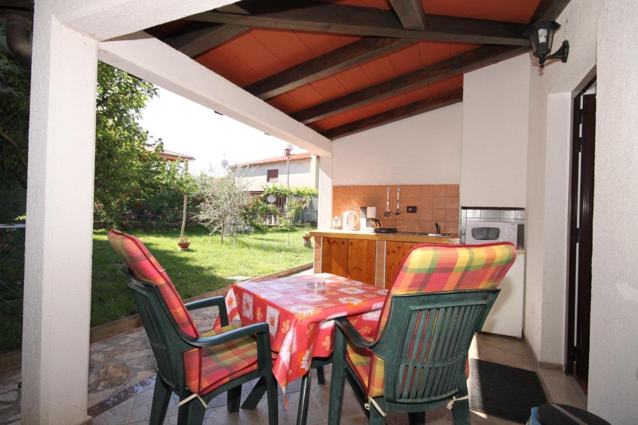 Apartments With A Parking Space Umag - 7666 Экстерьер фото