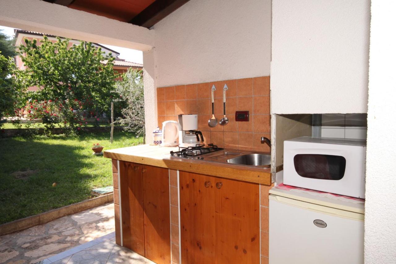 Apartments With A Parking Space Umag - 7666 Экстерьер фото