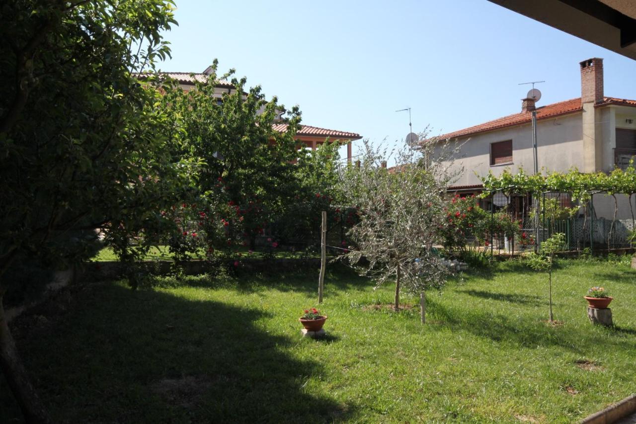 Apartments With A Parking Space Umag - 7666 Экстерьер фото